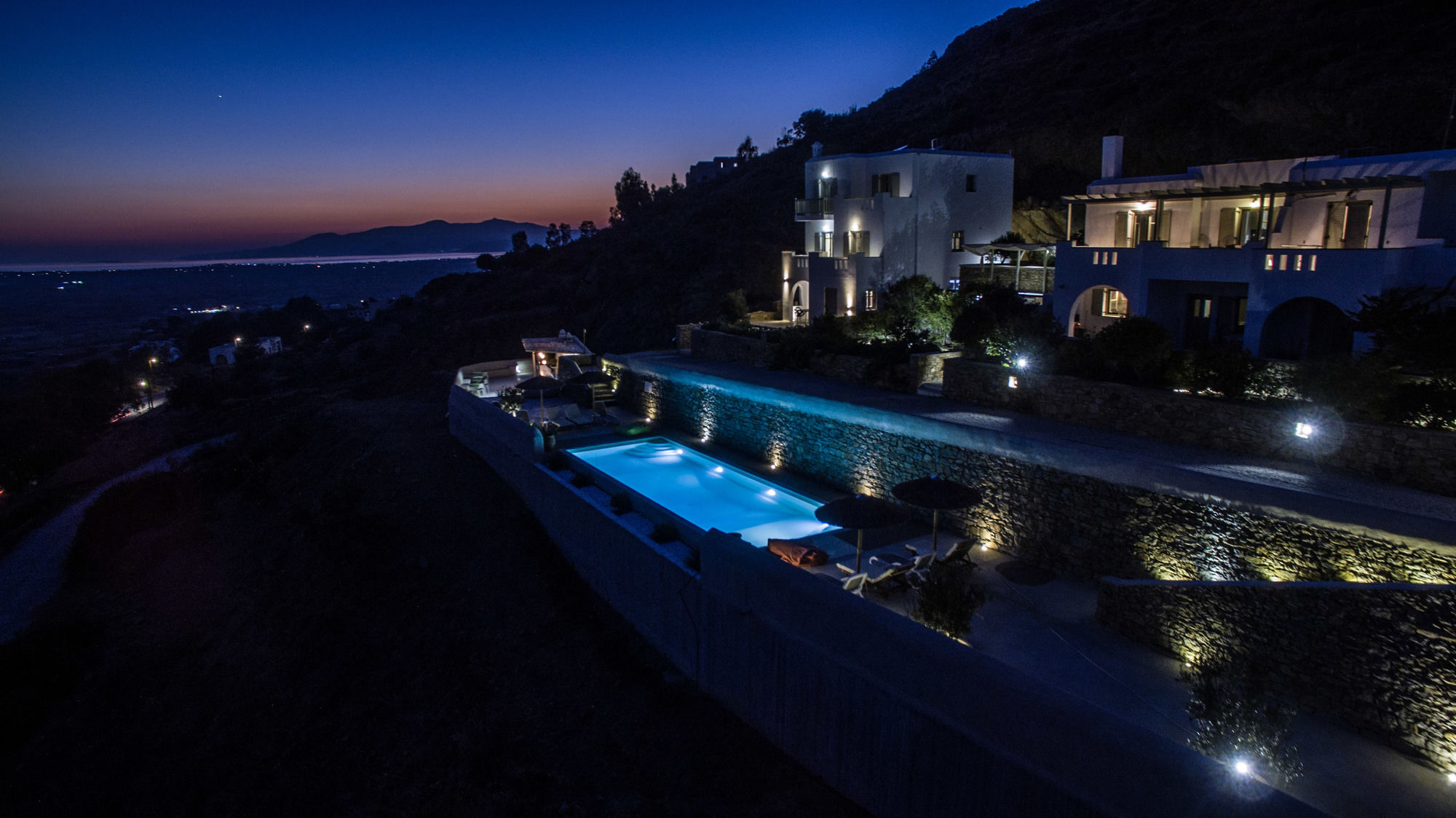 Halcyon And Naxos 4*